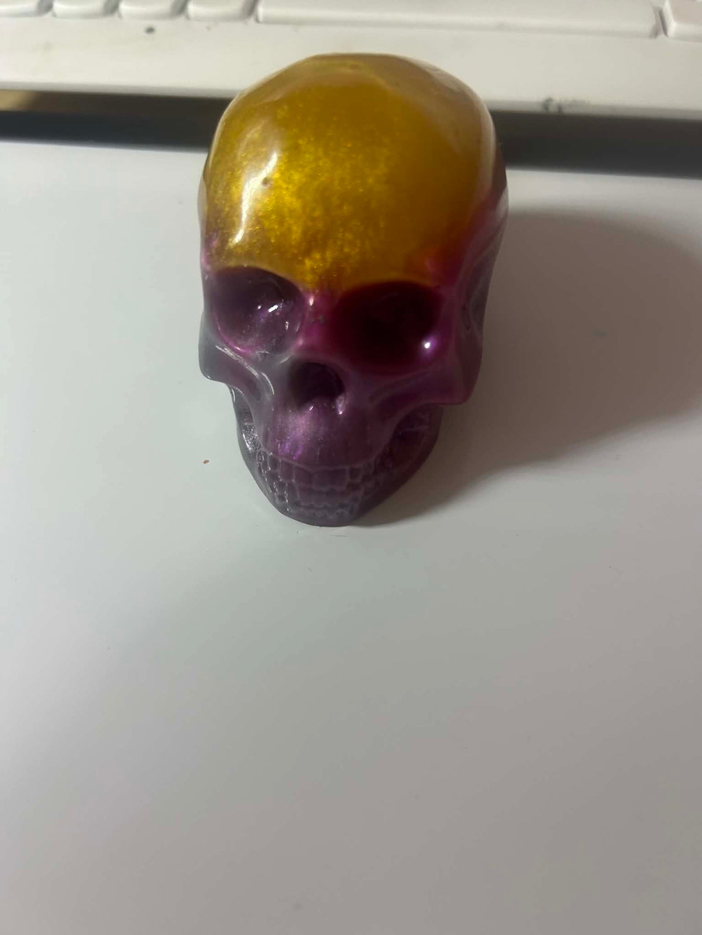 Medium Resin Skull – Gold Top with Pink & Grey